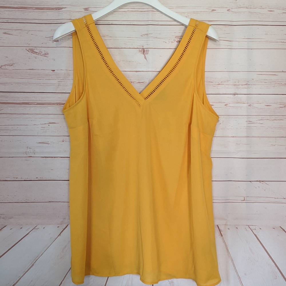 🎉 SALE 🎉HP🎉 Torrid Golden Yellow Eyelet Georgette Tank - Picture 4 of 10